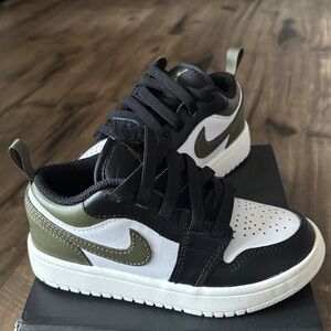 NEVER WORN Nike Jordan 1 Low Alt PS | Black, White, Olive Green